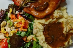 catceeq-dinner-4929395_1920.jpg